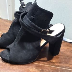 Cross Strap Cut Out Chunky Heeled Sandals Boots